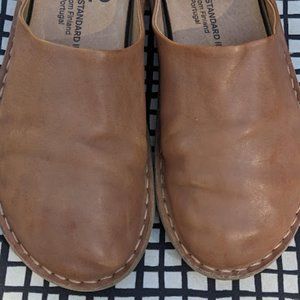 Viba ergonimical antimicrobial shoes with removable carbon step footbed